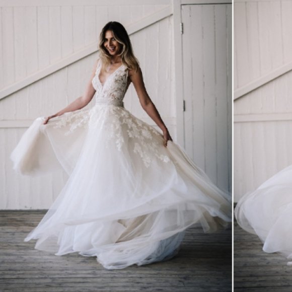 Wedding Dress - Picture 1 of 13